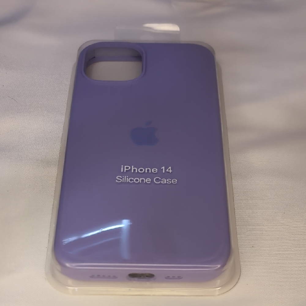 Apple iPhone 14 Silicone Case - Lavender
